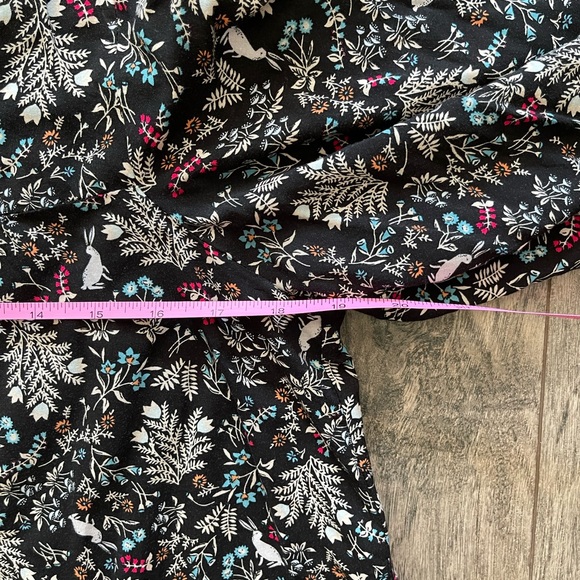 Old Navy Blouse - Picture 8 of 9